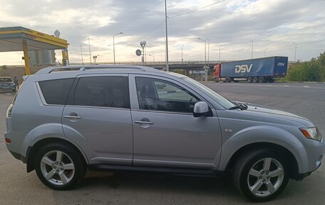 Mitsubishi Outlander III рестайлинг 3, 2008 год, 950 000 рублей, 2 фотография