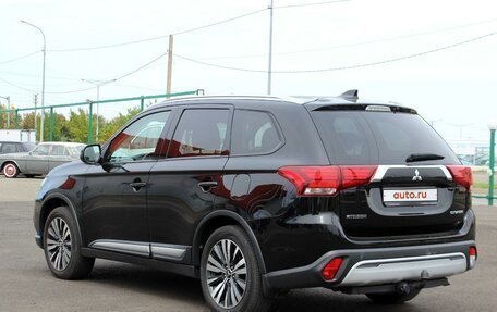 Mitsubishi Outlander III рестайлинг 3, 2019 год, 2 450 000 рублей, 7 фотография