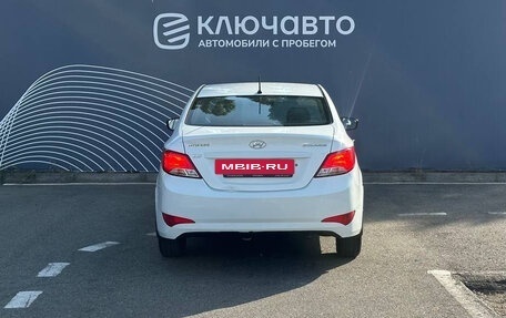 Hyundai Solaris II рестайлинг, 2015 год, 1 120 000 рублей, 4 фотография