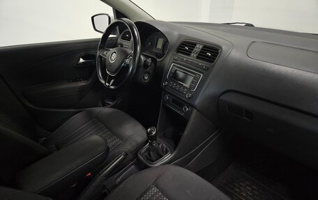 Volkswagen Polo VI (EU Market), 2015 год, 961 000 рублей, 16 фотография