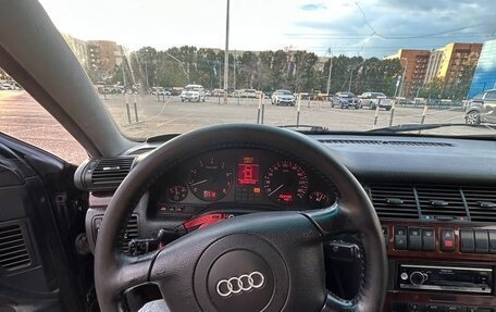 Audi A8, 2000 год, 300 000 рублей, 1 фотография