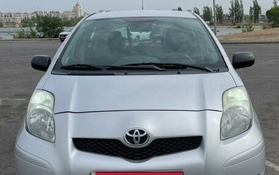 Toyota Yaris III рестайлинг, 2011 год, 715 000 рублей, 1 фотография