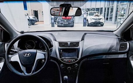 Hyundai Solaris II рестайлинг, 2012 год, 648 000 рублей, 14 фотография