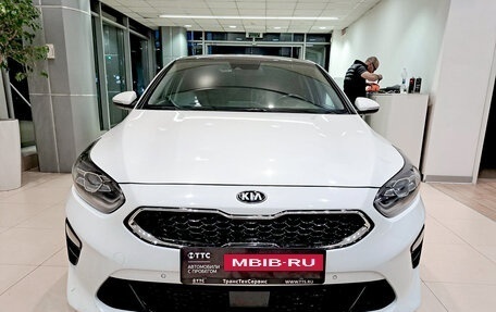 KIA cee'd III, 2018 год, 2 000 000 рублей, 2 фотография