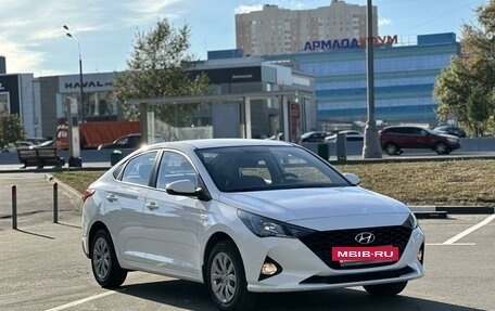 Hyundai Solaris II рестайлинг, 2021 год, 1 750 000 рублей, 2 фотография