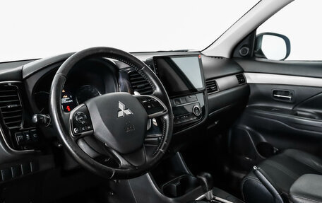 Mitsubishi Outlander III рестайлинг 3, 2012 год, 1 436 500 рублей, 9 фотография