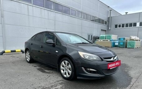 Opel Astra J, 2013 год, 830 000 рублей, 3 фотография