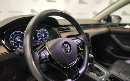 Volkswagen Passat B8 рестайлинг, 2018 год, 2 580 000 рублей, 17 фотография