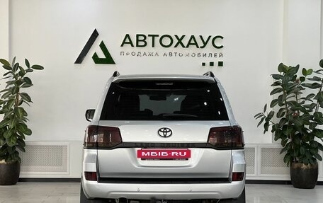 Toyota Land Cruiser 200, 2009 год, 2 645 000 рублей, 5 фотография