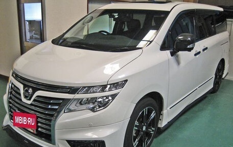 Nissan Elgrand III, 2021 год, 1 825 030 рублей, 3 фотография