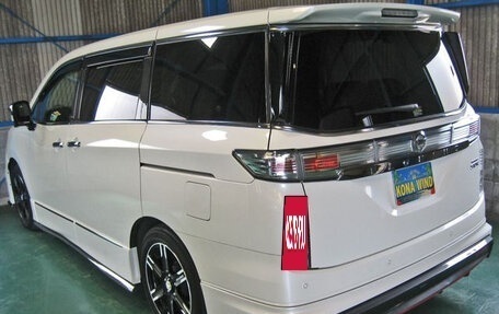 Nissan Elgrand III, 2021 год, 1 825 030 рублей, 2 фотография