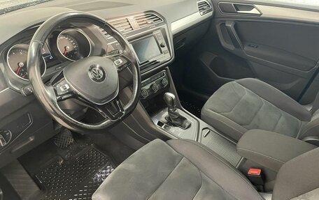 Volkswagen Tiguan II, 2017 год, 2 049 000 рублей, 9 фотография