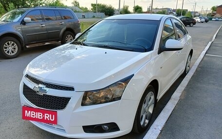 Chevrolet Cruze II, 2011 год, 910 000 рублей, 2 фотография