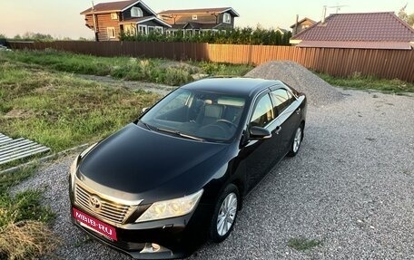 Toyota Camry, 2013 год, 1 900 000 рублей, 10 фотография