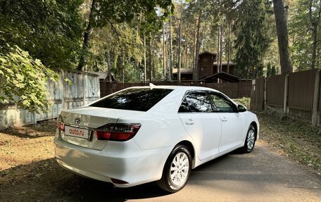 Toyota Camry, 2017 год, 1 990 000 рублей, 5 фотография