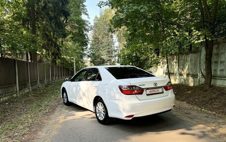 Toyota Camry, 2017 год, 1 990 000 рублей, 3 фотография