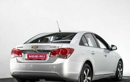 Chevrolet Cruze II, 2011 год, 745 000 рублей, 4 фотография