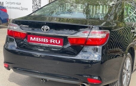 Toyota Camry, 2017 год, 2 600 000 рублей, 15 фотография