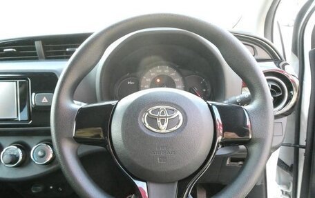 Toyota Vitz, 2020 год, 740 005 рублей, 14 фотография