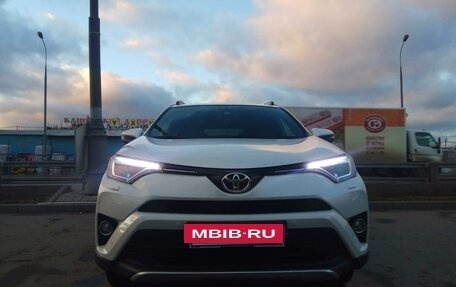 Toyota RAV4, 2016 год, 2 650 000 рублей, 6 фотография