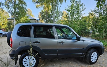 Chevrolet Niva I рестайлинг, 2017 год, 760 000 рублей, 9 фотография