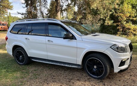 Mercedes-Benz GL-Класс, 2015 год, 3 200 000 рублей, 8 фотография