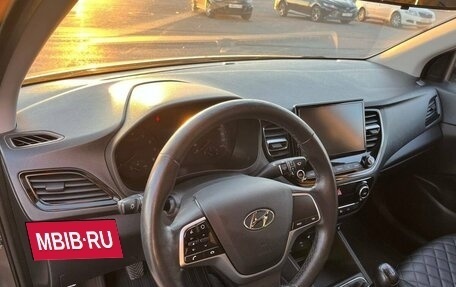 Hyundai Solaris II рестайлинг, 2021 год, 1 689 000 рублей, 16 фотография