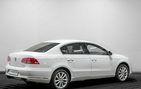 Volkswagen Passat B7, 2011 год, 999 000 рублей, 4 фотография