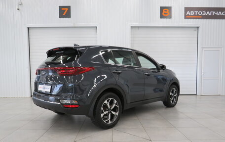 KIA Sportage IV рестайлинг, 2021 год, 2 300 000 рублей, 3 фотография