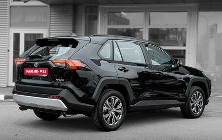 Toyota RAV4, 2023 год, 4 990 000 рублей, 3 фотография