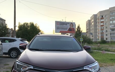 Toyota RAV4, 2018 год, 2 750 000 рублей, 2 фотография