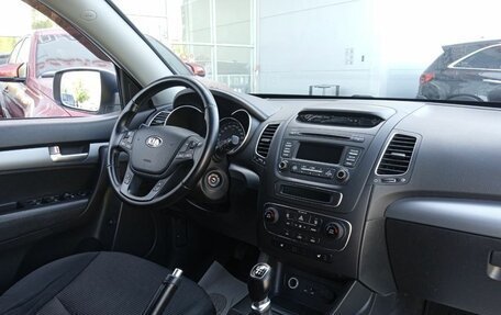 KIA Sorento II рестайлинг, 2014 год, 1 750 000 рублей, 15 фотография