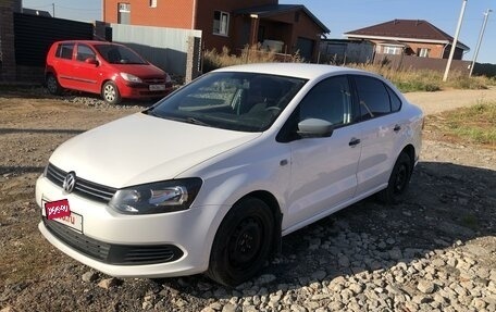 Volkswagen Polo VI (EU Market), 2011 год, 575 000 рублей, 2 фотография