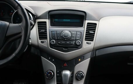 Chevrolet Cruze II, 2012 год, 999 000 рублей, 13 фотография