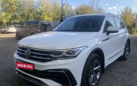 Volkswagen Tiguan II, 2021 год, 4 350 000 рублей, 2 фотография