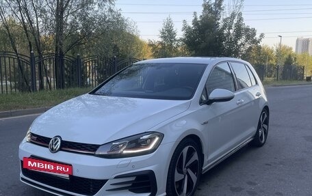 Volkswagen Golf GTI VII, 2019 год, 3 500 000 рублей, 2 фотография