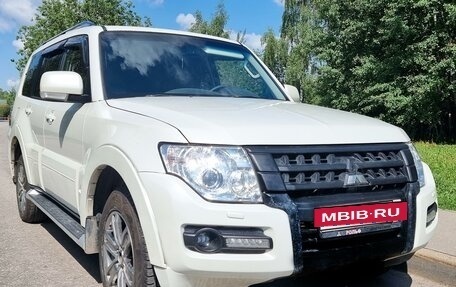 Mitsubishi Pajero IV, 2015 год, 1 990 000 рублей, 3 фотография