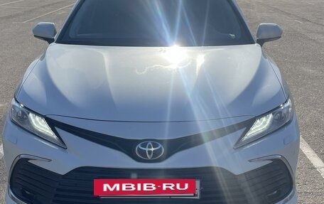 Toyota Camry, 2021 год, 3 490 000 рублей, 3 фотография