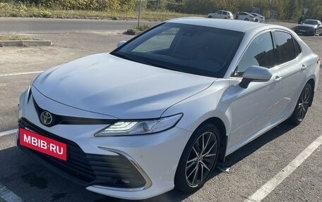 Toyota Camry, 2021 год, 3 490 000 рублей, 4 фотография