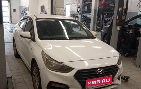 Hyundai Solaris II рестайлинг, 2019 год, 867 000 рублей, 2 фотография