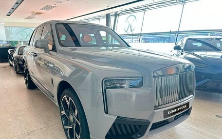 Rolls-Royce Cullinan, 2024 год, 104 000 000 рублей, 2 фотография