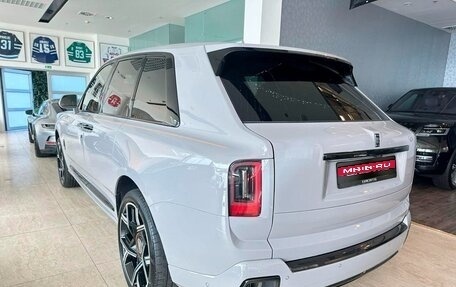 Rolls-Royce Cullinan, 2024 год, 104 000 000 рублей, 4 фотография