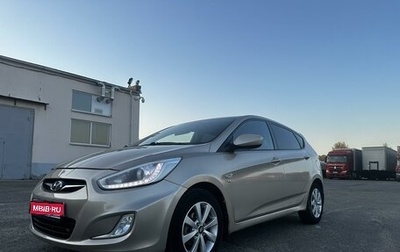 Hyundai Solaris II рестайлинг, 2013 год, 960 000 рублей, 1 фотография