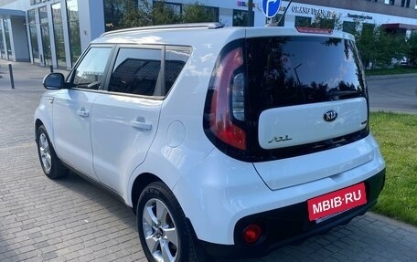 KIA Soul II рестайлинг, 2017 год, 1 750 000 рублей, 3 фотография