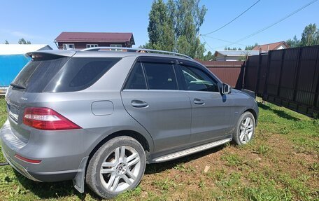 Mercedes-Benz M-Класс, 2012 год, 2 450 000 рублей, 3 фотография