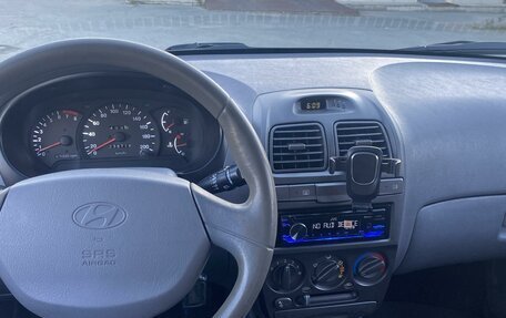 Hyundai Accent II, 2004 год, 365 000 рублей, 18 фотография