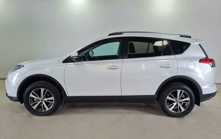 Toyota RAV4, 2018 год, 2 430 000 рублей, 8 фотография