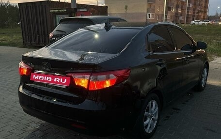 KIA Rio III рестайлинг, 2013 год, 880 000 рублей, 3 фотография