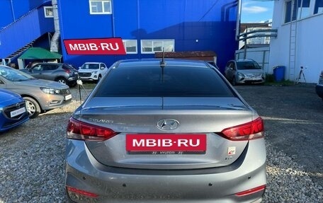 Hyundai Solaris II рестайлинг, 2018 год, 1 000 000 рублей, 3 фотография