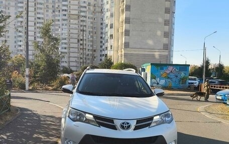 Toyota RAV4, 2013 год, 2 100 000 рублей, 3 фотография